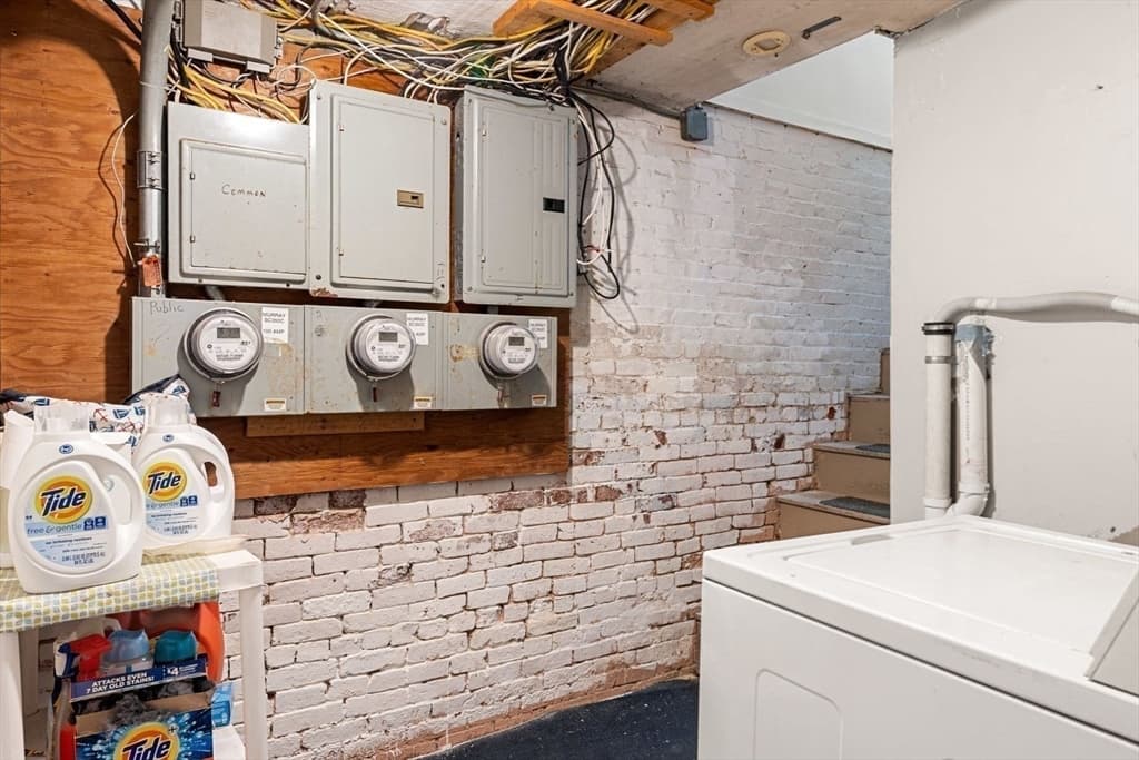 3 Family - 3 Units Up/Down at 124 F St, Boston MA 02127, Boston, photo 25 of 26