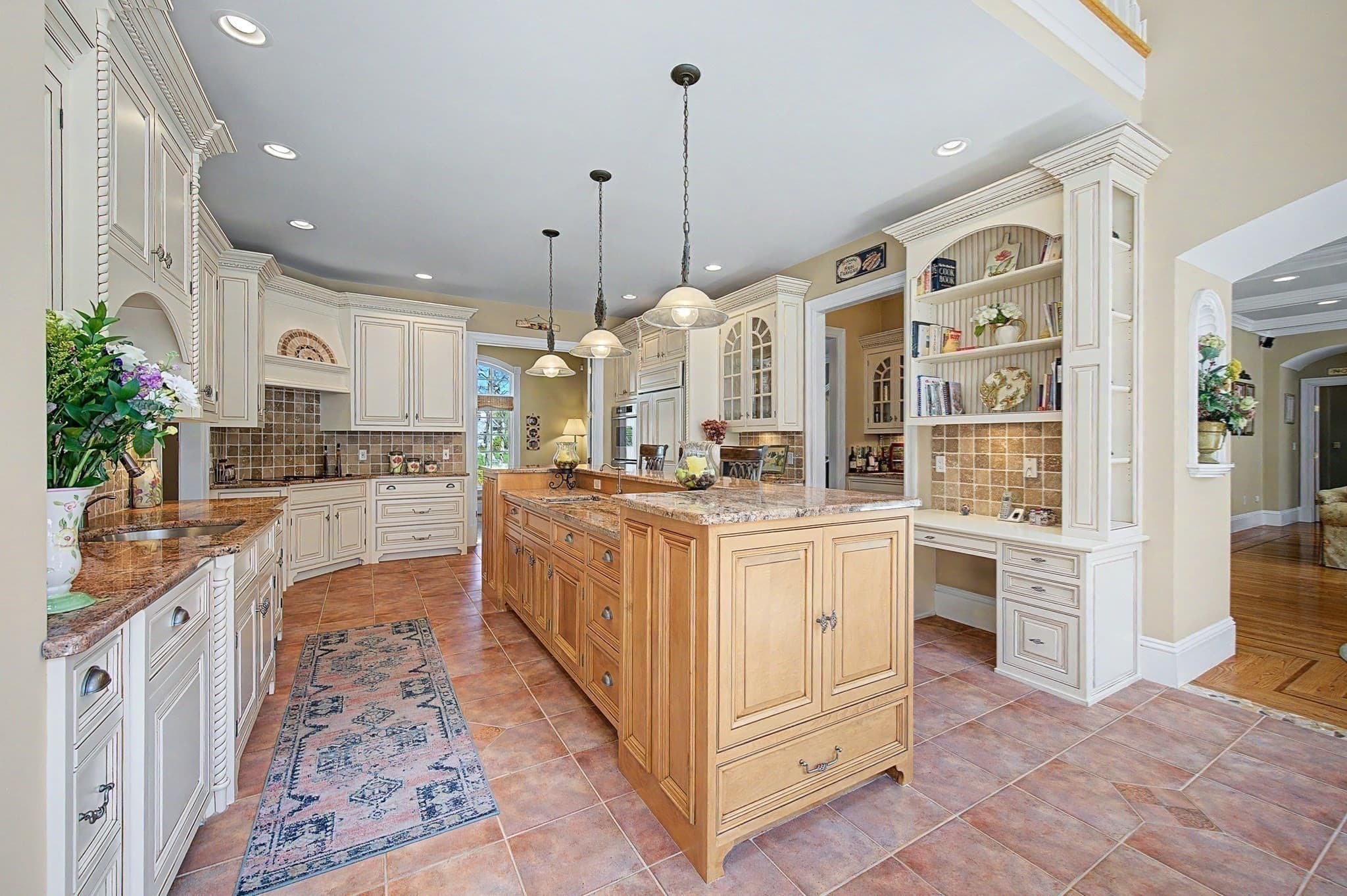 Single Family Residence at 6 Trailside Way, Norfolk MA 02056, photo 10 of 42