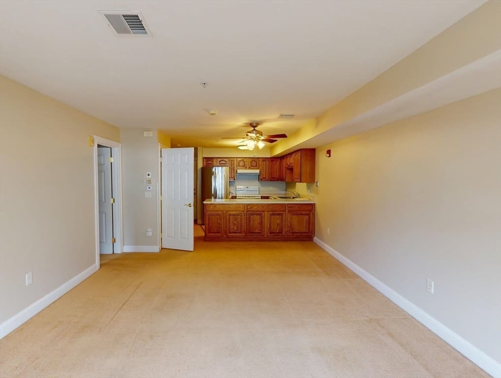 23 Greenleaves Drive # 105, Amherst MA 01002 photo 9