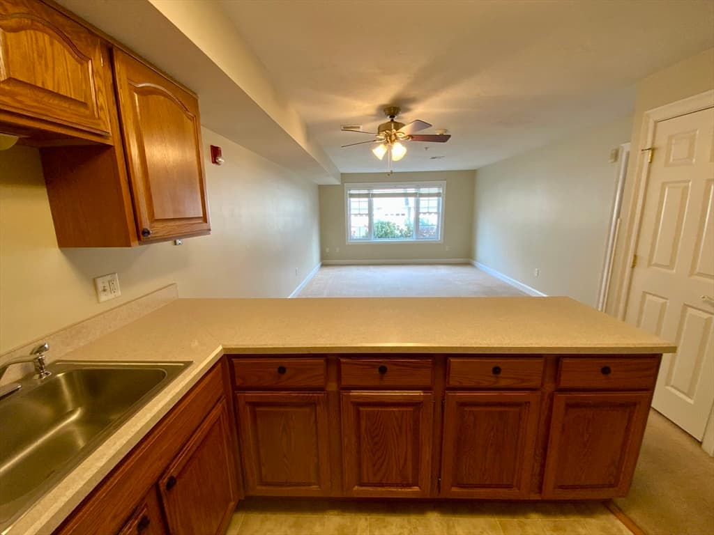 23 Greenleaves Drive # 105, Amherst MA 01002 photo 8