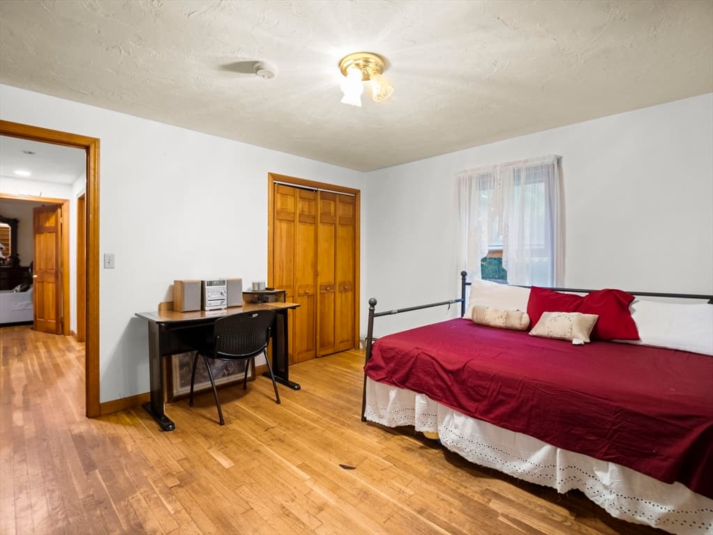 Single Family Residence at 611 Oxford Street South, Auburn MA 01501, Auburn, photo 23 of 42