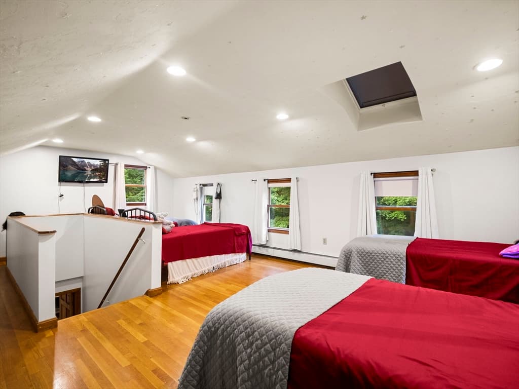 Single Family Residence at 611 Oxford Street South, Auburn MA 01501, Auburn, photo 27 of 42