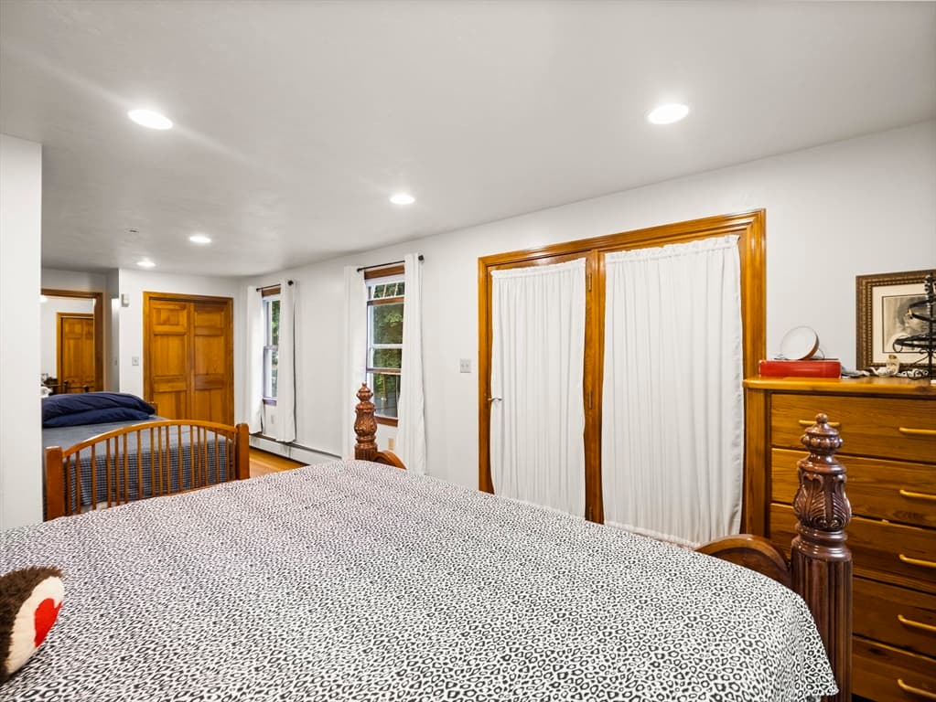 Single Family Residence at 611 Oxford Street South, Auburn MA 01501, Auburn, photo 26 of 42