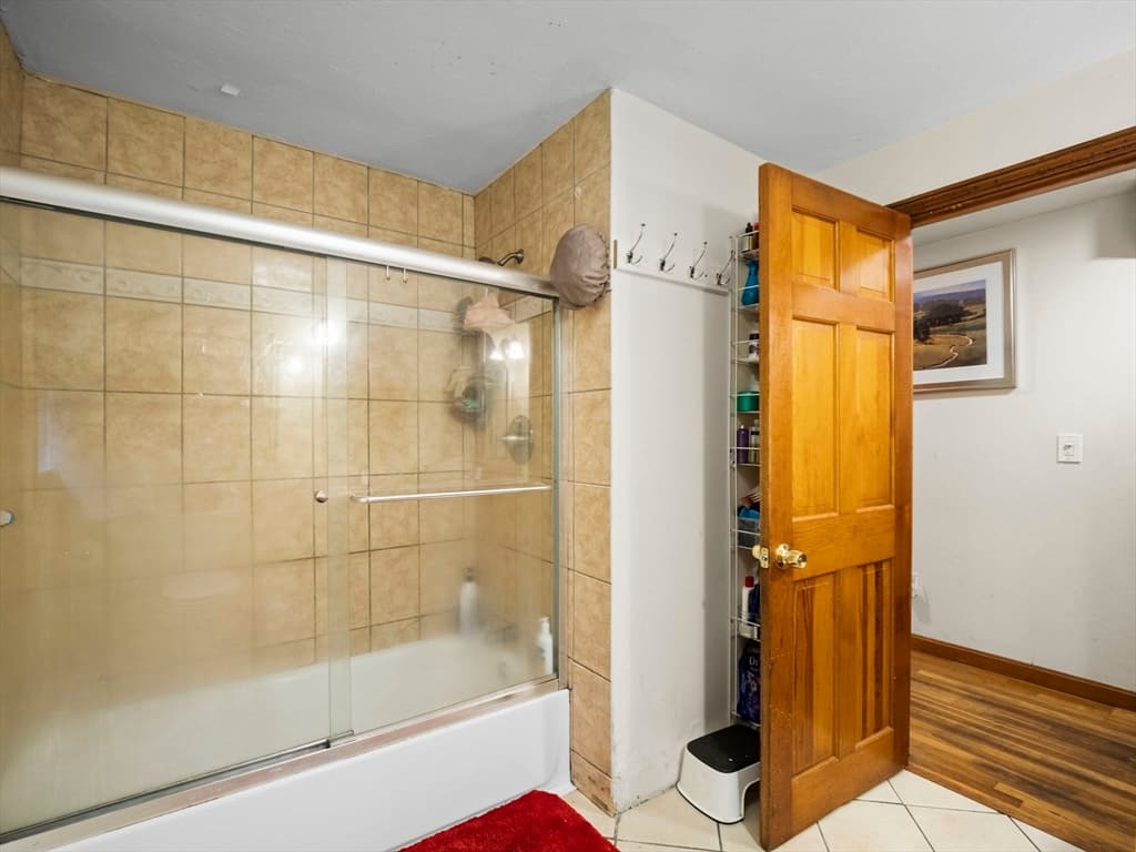 Single Family Residence at 611 Oxford Street South, Auburn MA 01501, Auburn, photo 22 of 42