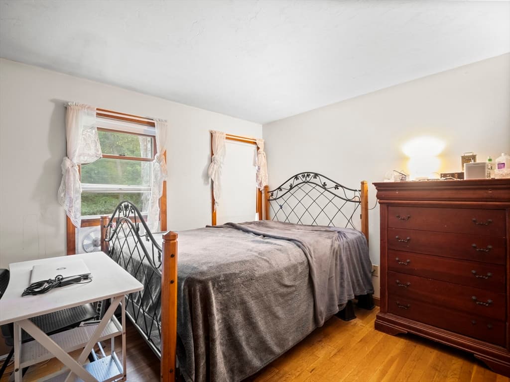 Single Family Residence at 611 Oxford Street South, Auburn MA 01501, Auburn, photo 19 of 42