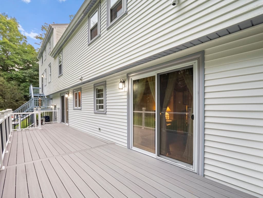 Single Family Residence at 611 Oxford Street South, Auburn MA 01501, Auburn, photo 39 of 42