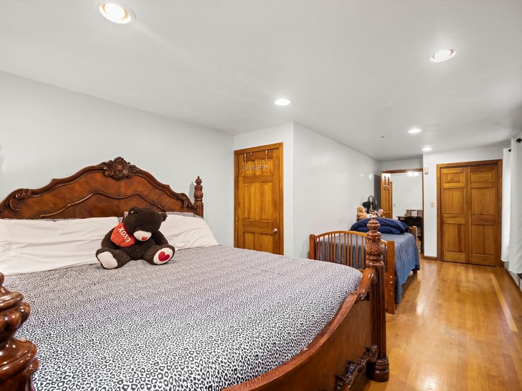 Single Family Residence at 611 Oxford Street South, Auburn MA 01501, Auburn, photo 25 of 42