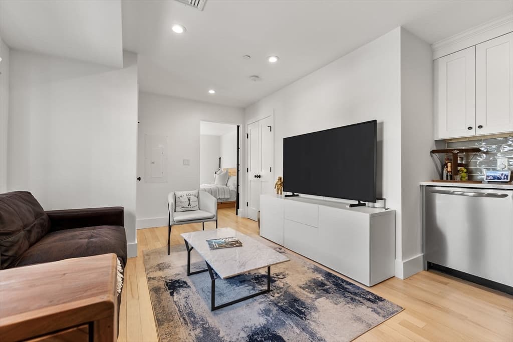 Condominium at 223 Saratoga Street # 202, Boston MA 02128, Boston, photo 6 of 18