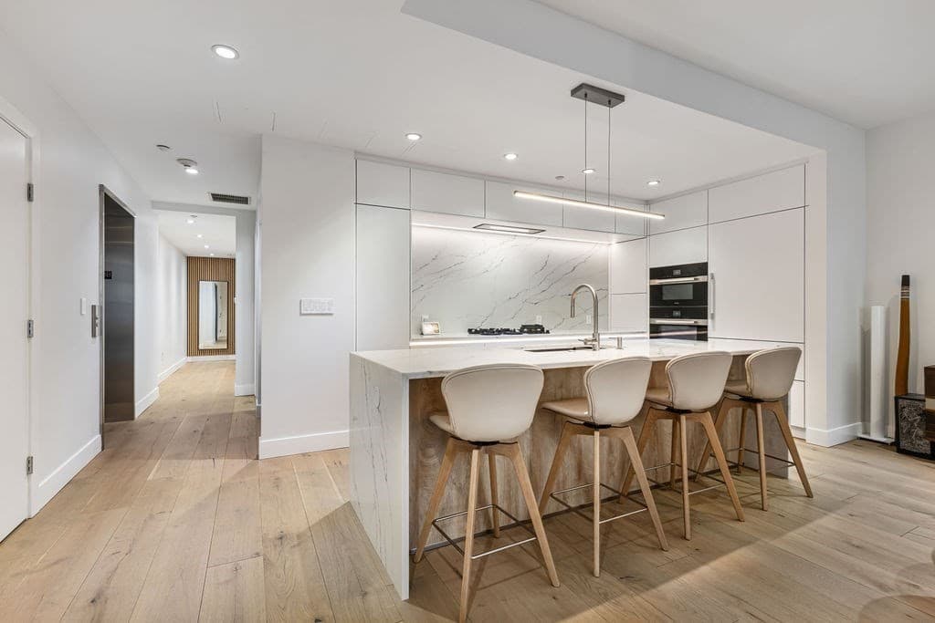 Condominium at 303 Columbus Avenue # 306, Boston MA 02116, photo 7 of 22