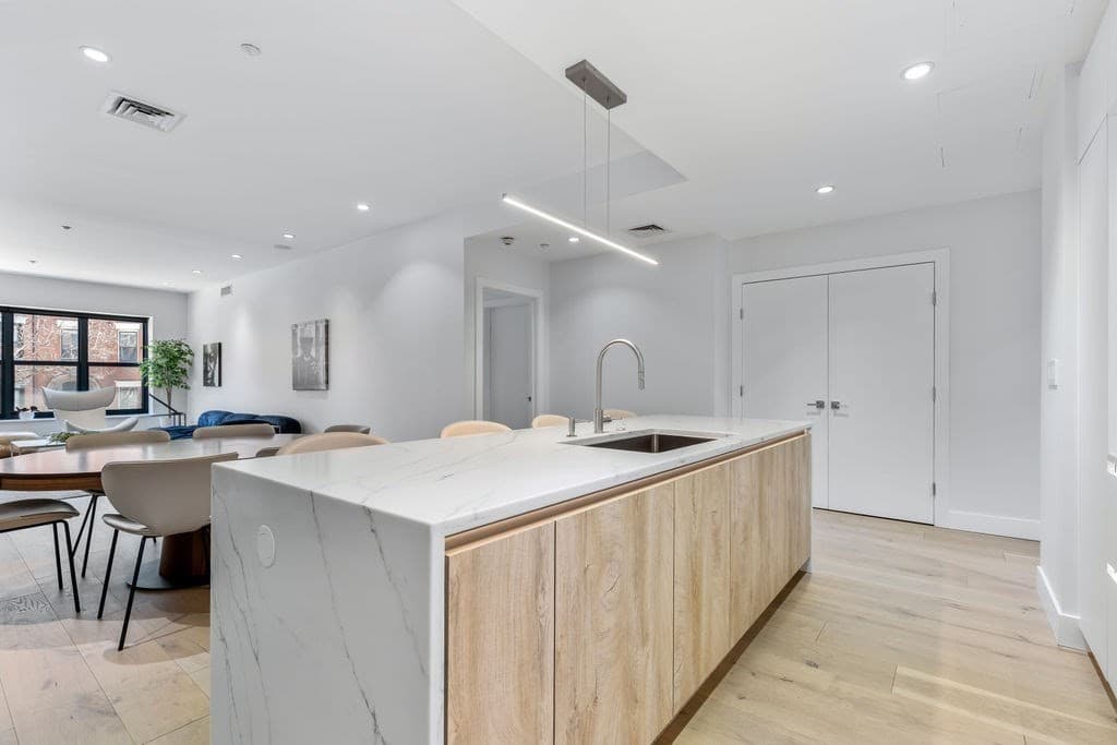 Condominium at 303 Columbus Avenue # 306, Boston MA 02116, photo 9 of 22