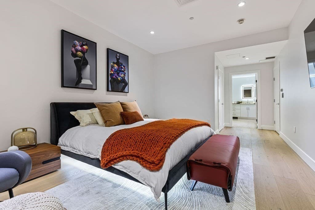 Condominium at 303 Columbus Avenue # 306, Boston MA 02116, photo 15 of 22