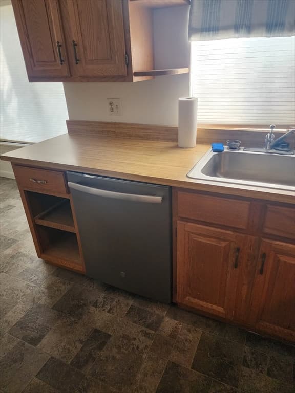 373 Nassau Dr # 373, Springfield MA 01129 photo 8