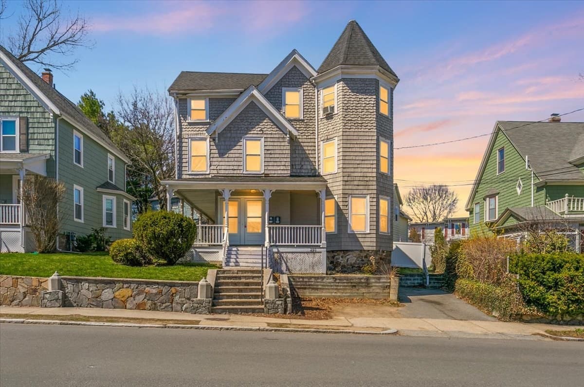 293 Albion St, Wakefield MA 01880