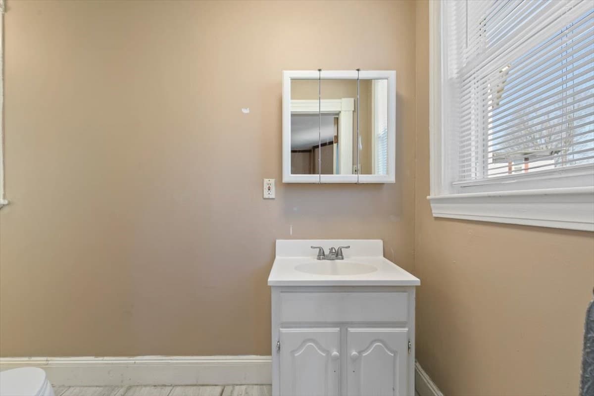 2 Family - 2 Units Up/Down at 293 Albion St, Wakefield MA 01880, Wakefield, photo 19 of 42