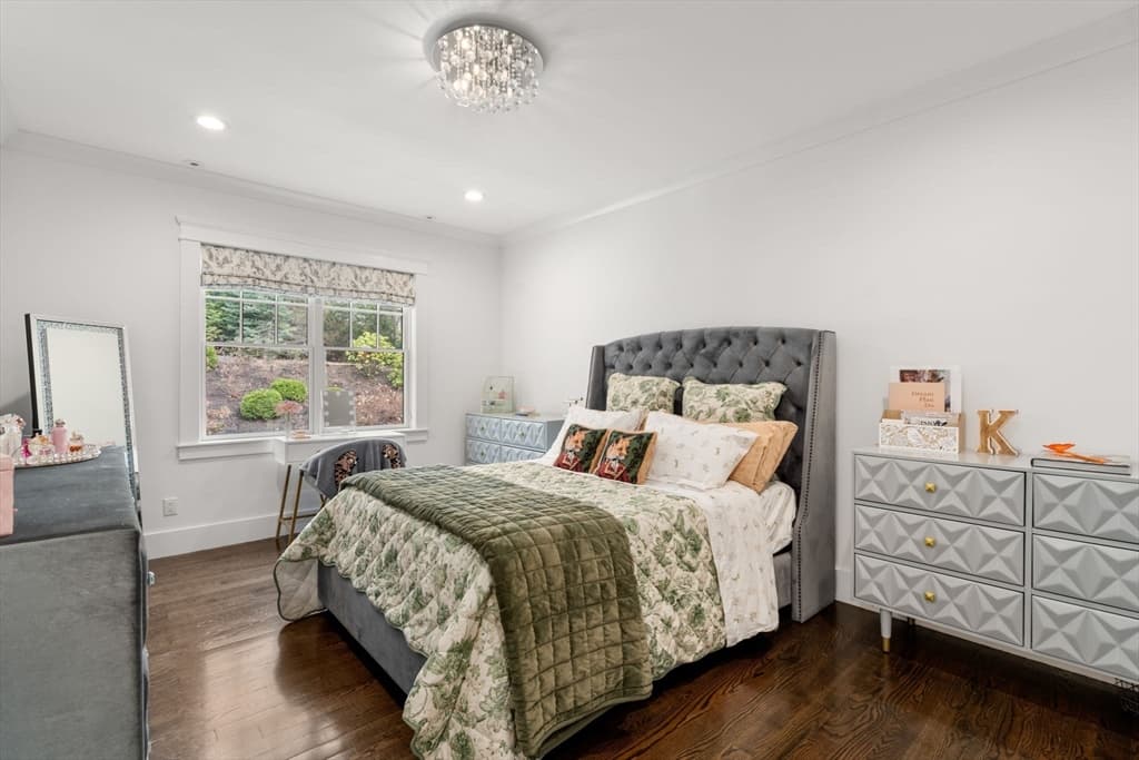 136 Beaumont Ave, Newton MA 02460 photo 23