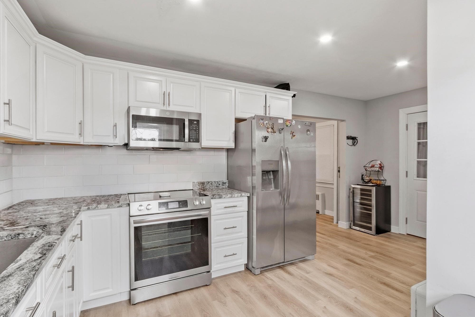 Single Family Residence at 184 Fitchburg Rd, Townsend MA 01469, Townsend, photo 3 of 28