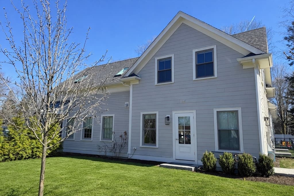 202 Washington Street # A, Wellesley MA 02481
