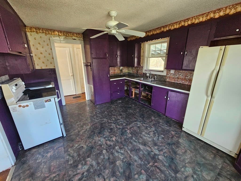 Single Family Residence at 4 Stewart Ave, Monson MA 01057, Monson, photo 10 of 21