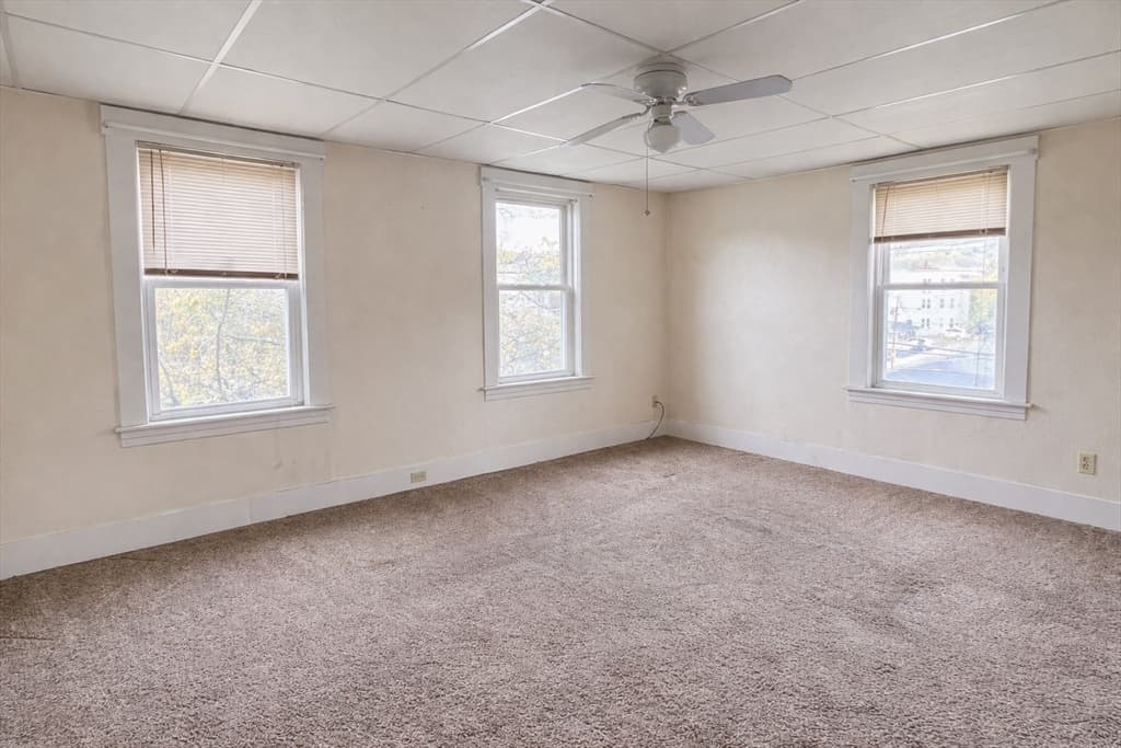 45 Laurel St, Leominster MA 01453 photo 10