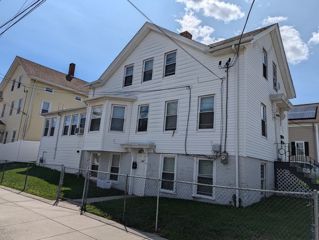 609 Cherry St, Fall River MA 02720