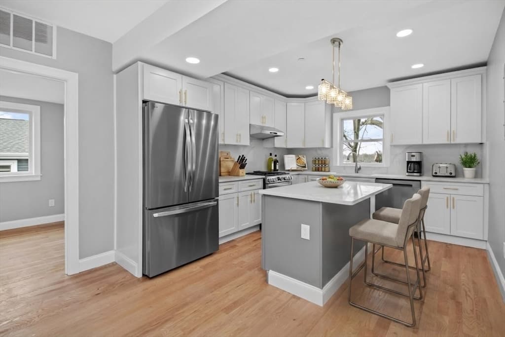 66 Stanley St # 2, Boston MA 02125