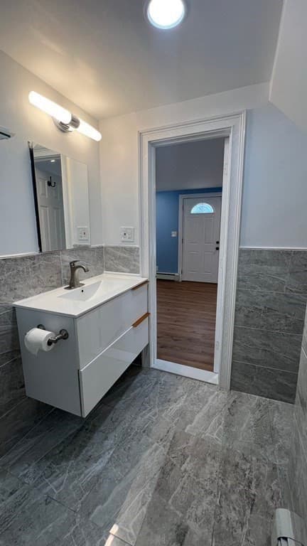 Single Family Residence at 4 Lake St, Braintree MA 02184, photo 21 of 22