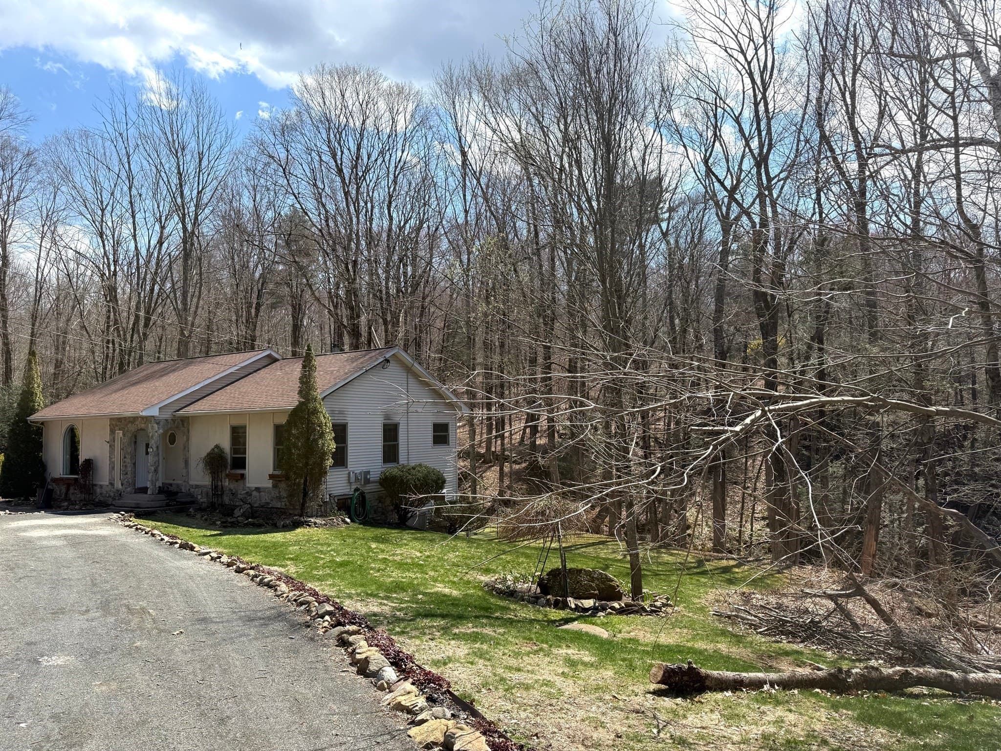 Single Family Residence at 1511 Dunhamtown Brimfield Rd, Brimfield MA 01010, Brimfield, photo 2 of 42