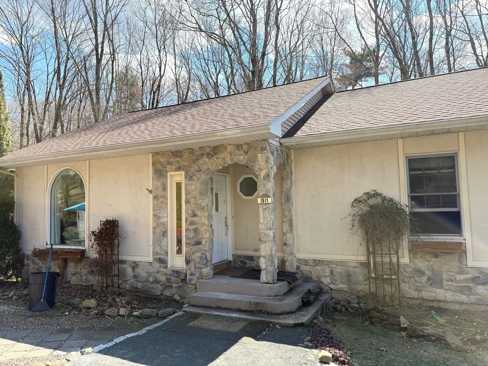 1511 Dunhamtown Brimfield Rd, Brimfield MA 01010