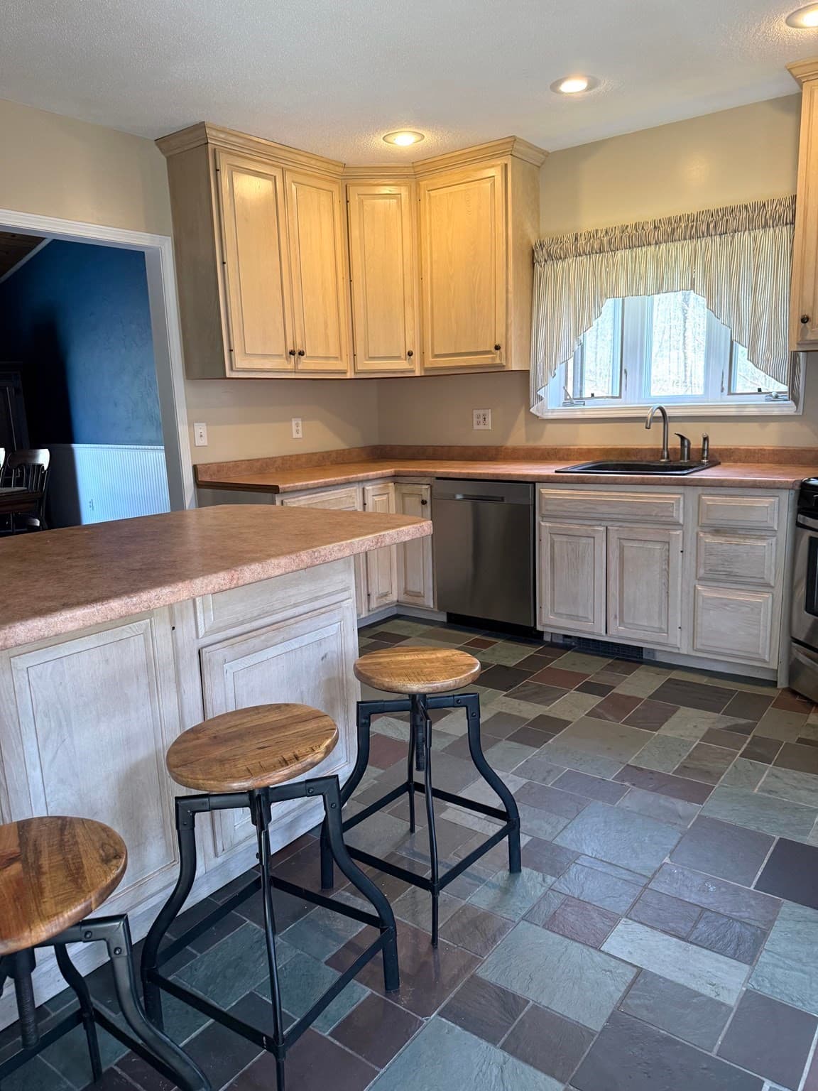 Single Family Residence at 1511 Dunhamtown Brimfield Rd, Brimfield MA 01010, Brimfield, photo 5 of 42