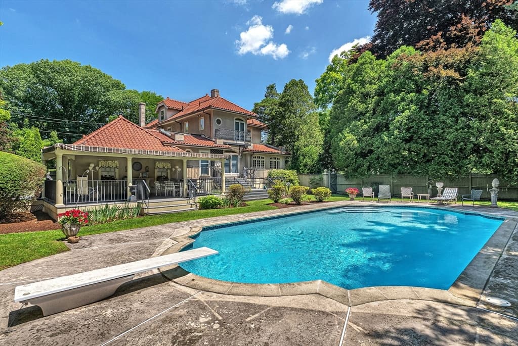 131 Fair Oaks Park, Needham MA 02492 photo 5