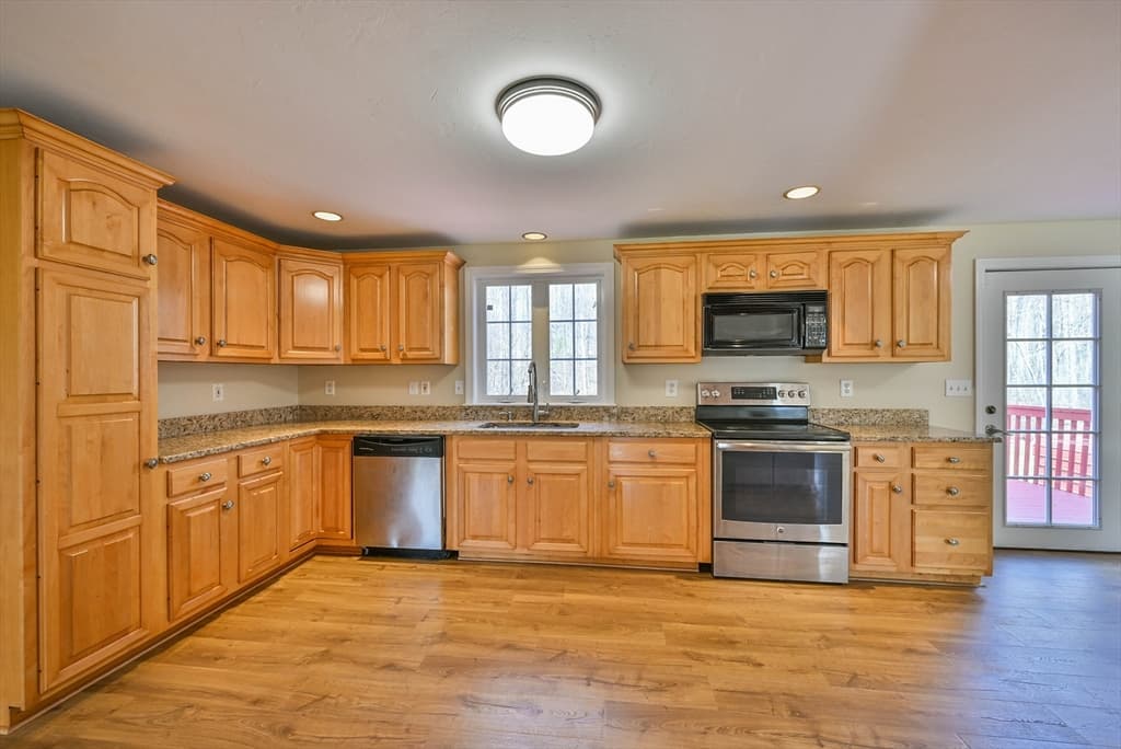 99 Smith Rd, Charlton MA 01507 photo 19