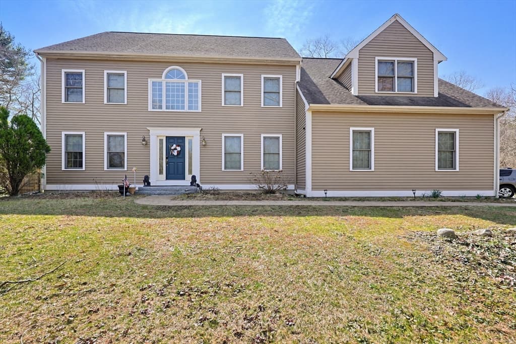 107 Mill St, Franklin MA 02038