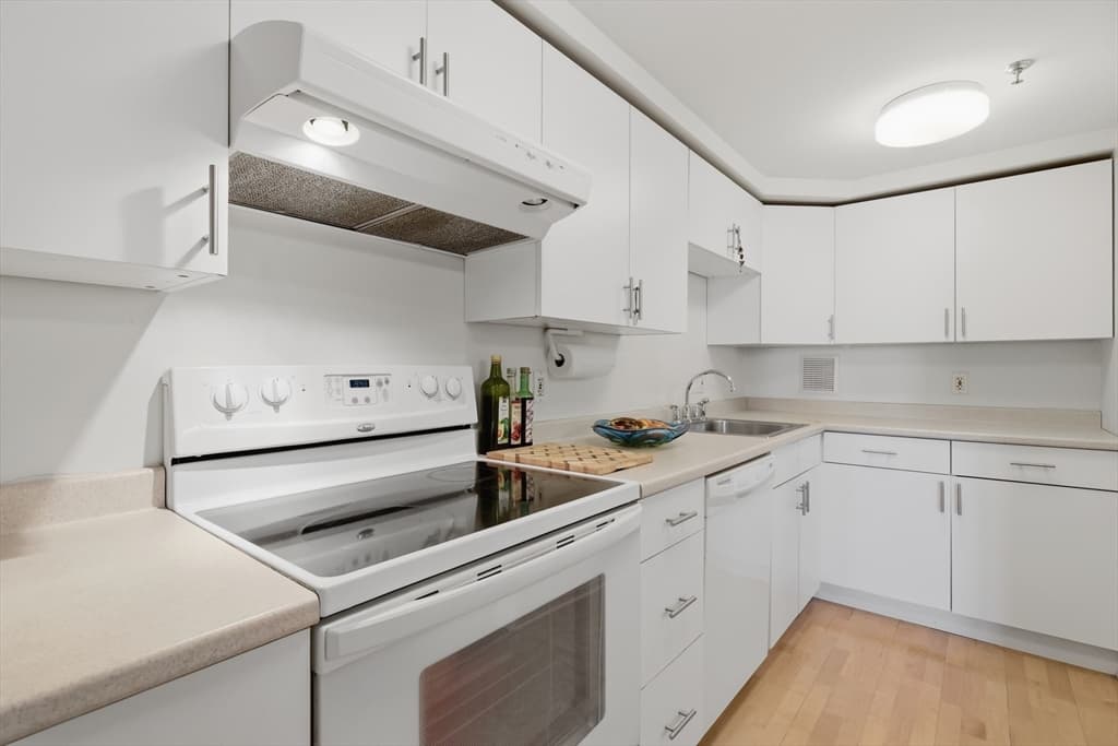 Condominium at 200 Market Street # 306, Lowell MA 01852, photo 12 of 23