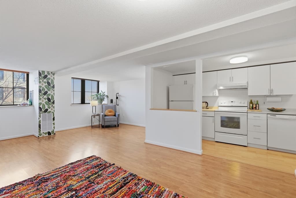 Condominium at 200 Market Street # 306, Lowell MA 01852, photo 7 of 23