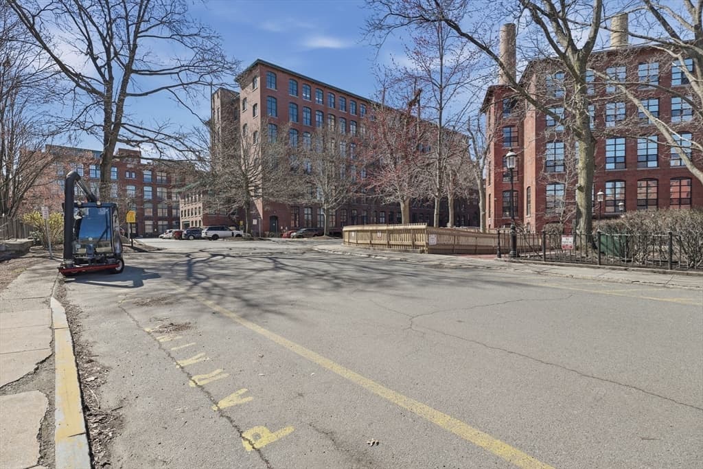Condominium at 200 Market Street # 306, Lowell MA 01852, photo 20 of 23