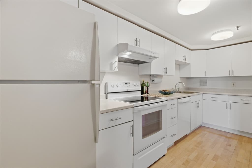 Condominium at 200 Market Street # 306, Lowell MA 01852, photo 11 of 23