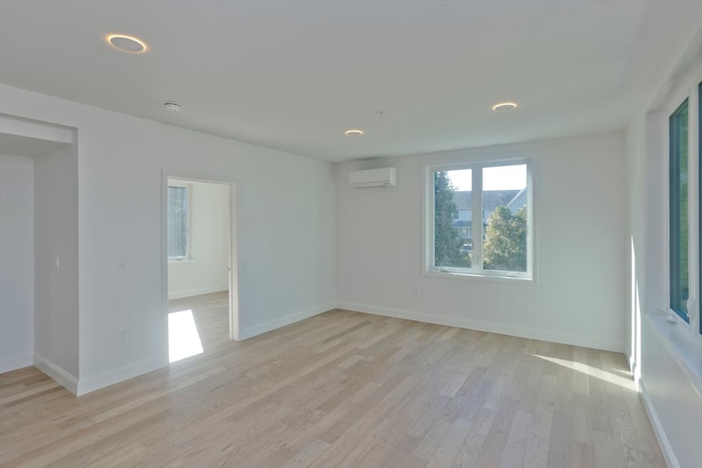 Condominium at 2b 107 Williams Street # 2b, Northampton MA 01060, Northampton, photo 10 of 18