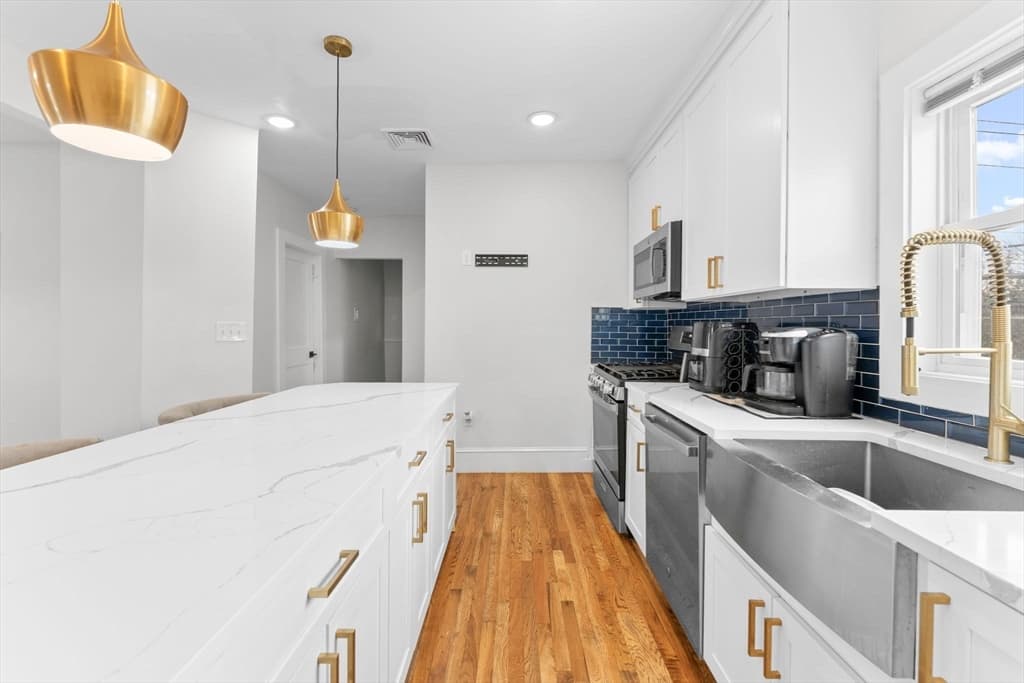 Condominium at 71 Wellington Ave # 2, Everett MA 02149, Everett, photo 4 of 27