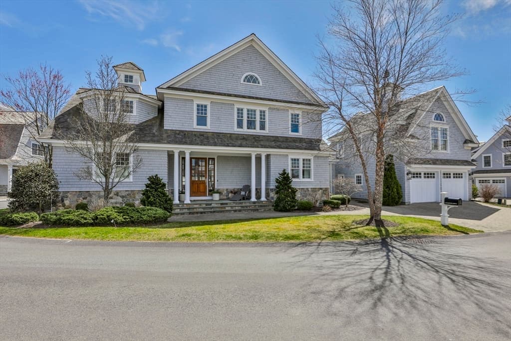 5 Coastline Drive, Mashpee MA 02649