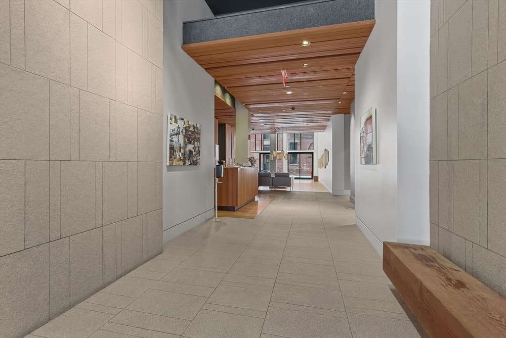 Condominium at 346 Congress St # 703, Boston MA 02210, photo 32 of 38