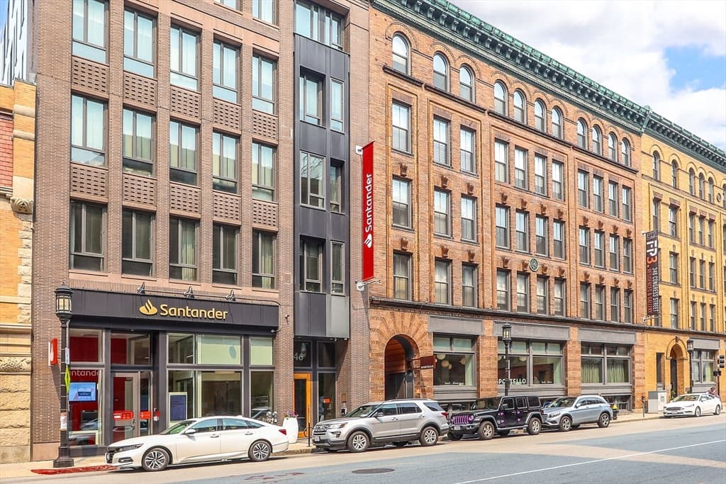 Condominium at 346 Congress St # 703, Boston MA 02210, photo 34 of 38