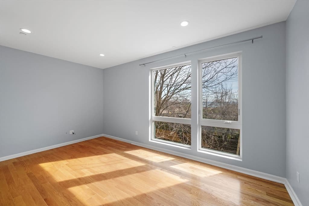 Condominium at 172 Kimball Ave # 2B, Revere MA 02151, photo 5 of 36