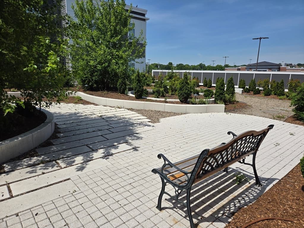 Condominium at 60 Cross St, East # 103, Somerville MA 02145, photo 20 of 24