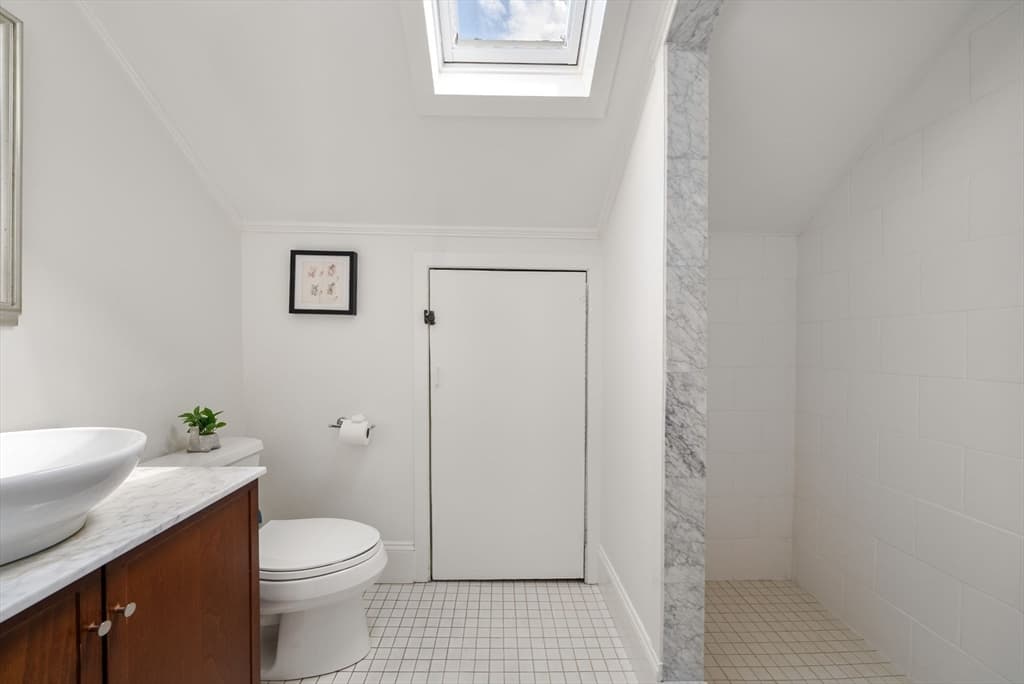 Condominium at 1666 Washington St # 3, Boston MA 02118, photo 11 of 30