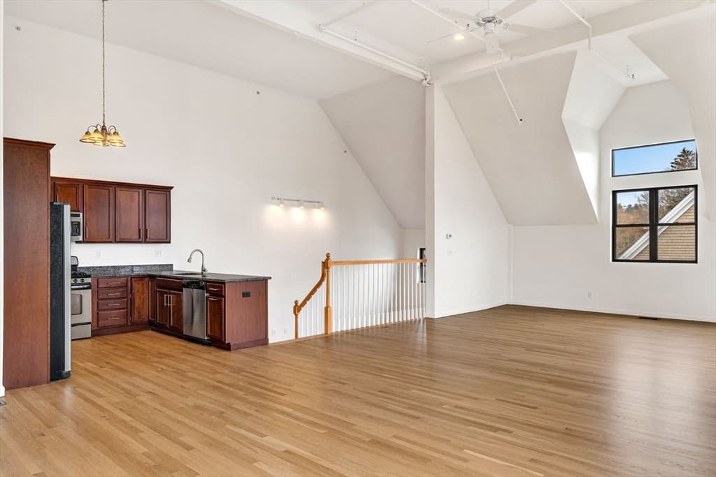 Condominium at 157 Beale Street # 6, Quincy MA 02170, Quincy, photo 5 of 41