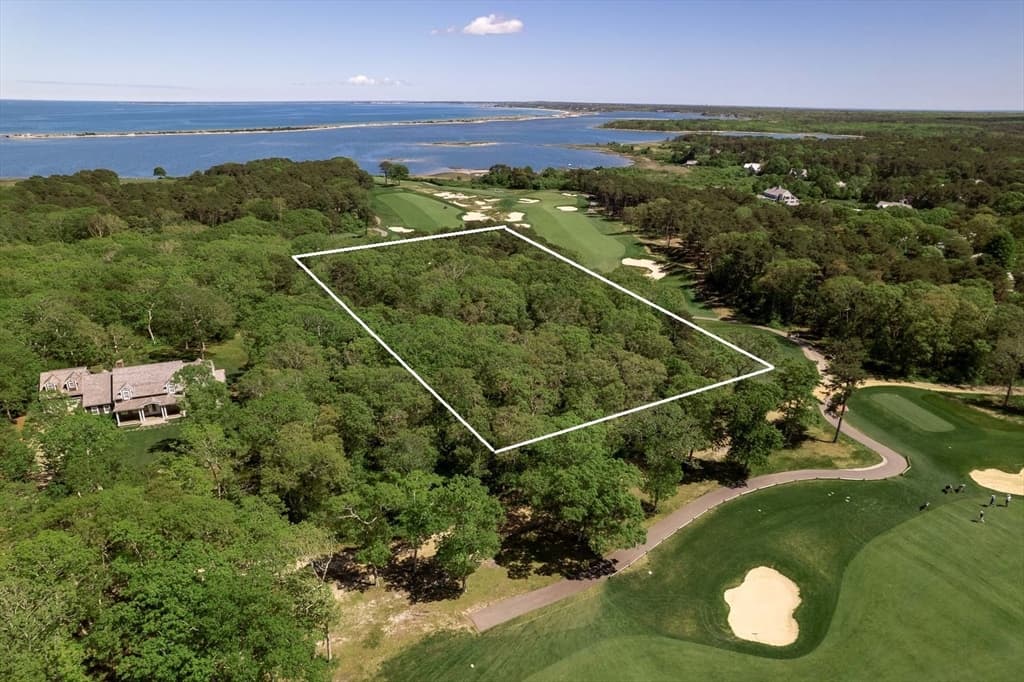 7 Overview Lane, Oak Bluffs MA 02557 photo 2