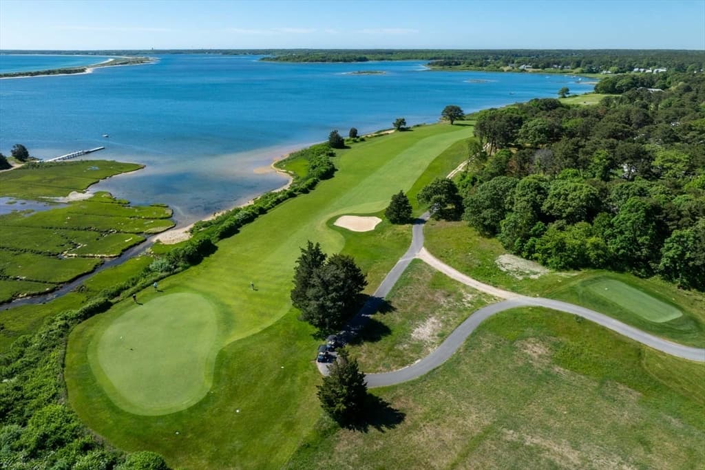 7 Overview Lane, Oak Bluffs MA 02557 photo 9