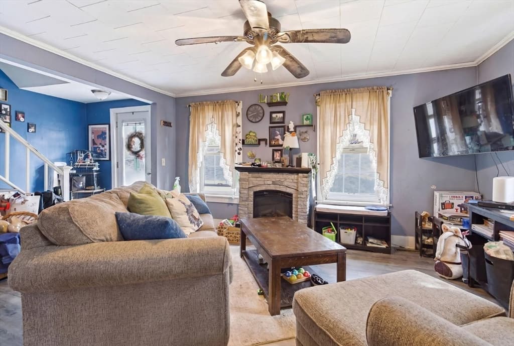 Single Family Residence at 13 Keyes St, Warren MA 01083, Warren, photo 5 of 16