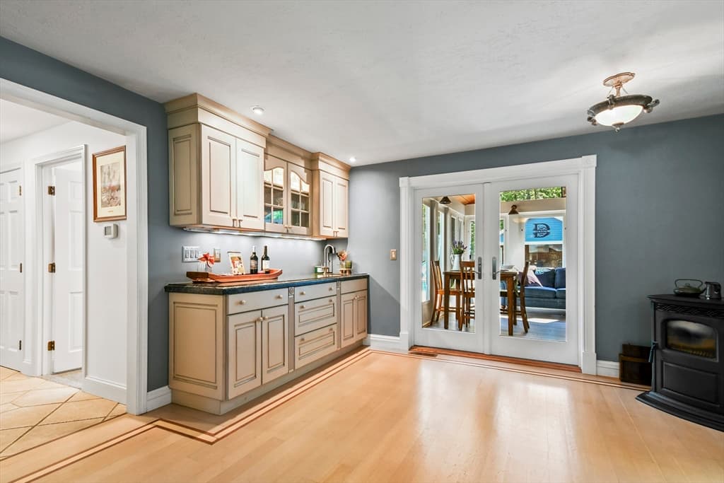 Single Family Residence at 145 Stonehill Road, East Longmeadow MA 01028, East Longmeadow, photo 11 of 42