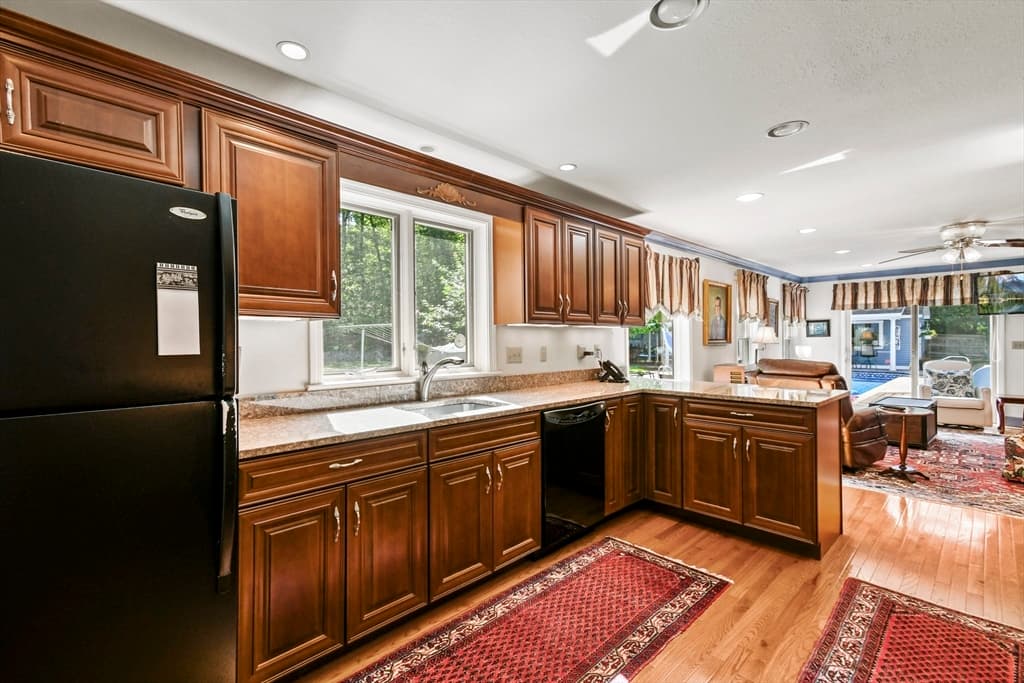 Single Family Residence at 145 Stonehill Road, East Longmeadow MA 01028, East Longmeadow, photo 31 of 42